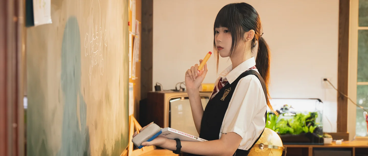 安曜曜 - 教室放学后 [68P-294MB] tg@simisebaisi 【丝足阁】001.webp